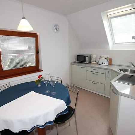 Apartma Pri Bizjaku *